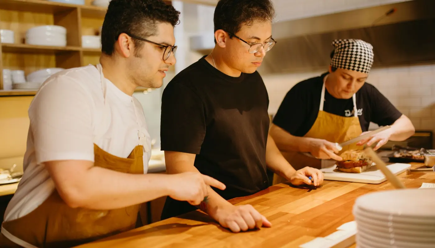How to Calculate ROI on Commercial Kitchen Equipment India — Hospiverse India